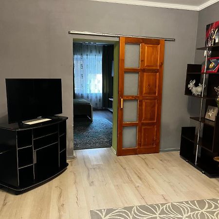 Apartment On Stefanyka 42/5 Berehove (Transcarpathia) Exterior photo